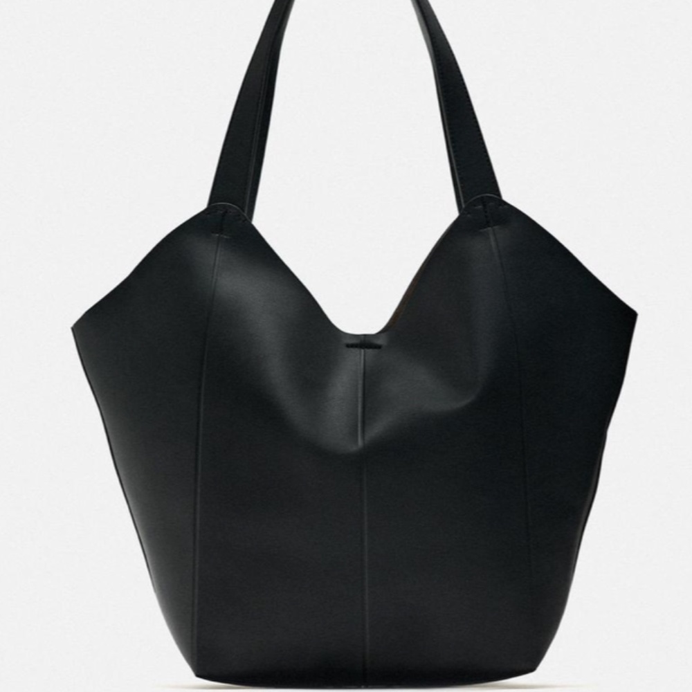 BLACK TOTE BAG (NEW WITH TAGS)